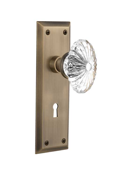 Nostalgic Warehouse New York Plate with Oval Fluted Crystal