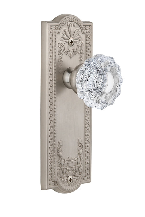 Grandeur Parthenon Plate with Versailles Knob